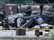 Güney Kore’de askeri helikopter inişte düştü
