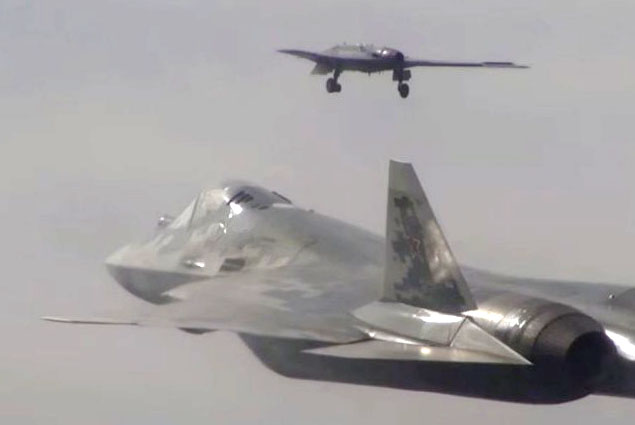 Su-57’ler, iki koltuklu olarak tasarlanacak