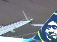 Alaska Airlines ve American Airlines uçakları pistte çarpıştı