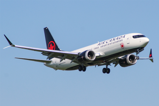 B-737 MAX 8’i motor arızası acil indirdi