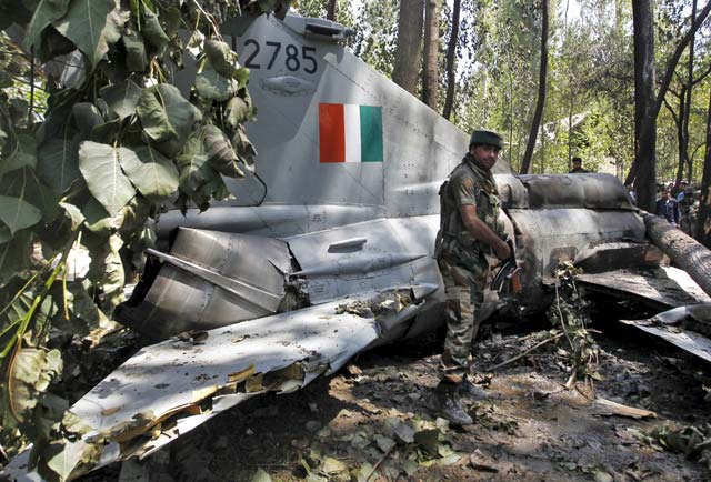 Hindistan’da Mig-21 düştü