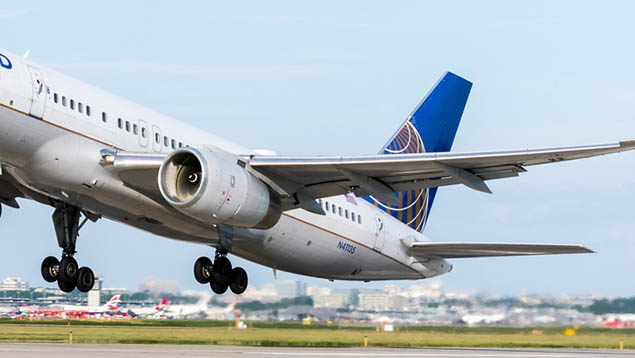 United Airlines’ın B757-200 kalkışta kuyruk sürttü