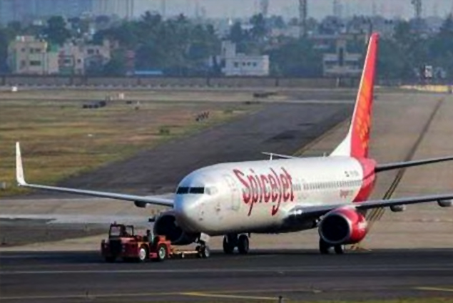 Spicejet’in B737-400 uçağında otomatik pilot arazisi