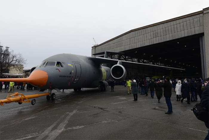 Ukrayna ilk AN-178 uçağınının ana gövdesini tamamladı