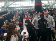 Omciron varyantı Heathrow Havalimanı’nı kitledi