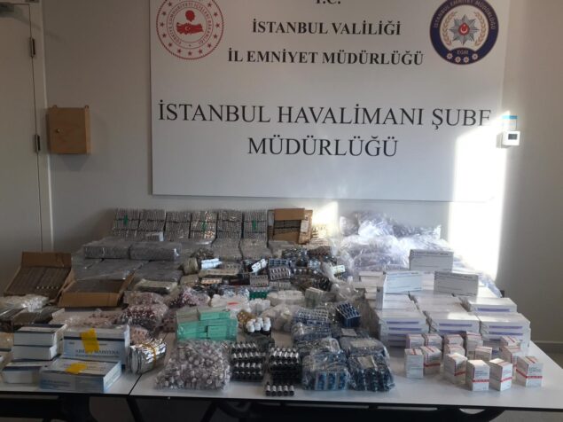 İstanbul Havalimanı’nda kaçak ilaç operasyonu