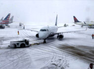 Kar fırtınası 2 binden fazla uçuşu iptal etti