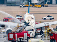 Aviastar Havayolu uçağı piste yandı