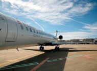 Delta Conneciton havayolunun CRJ-900’ü inişte pistten çıktı