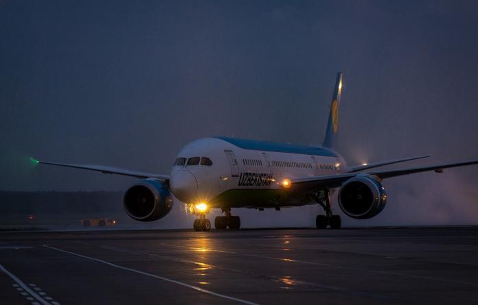 Özbekistan Havayolları uçağı takside pistten çıktı