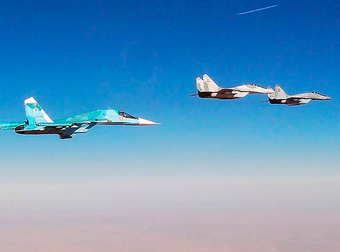 Rus ve Suriyeli askeri pilotlar, ilk kez ortak uçtu