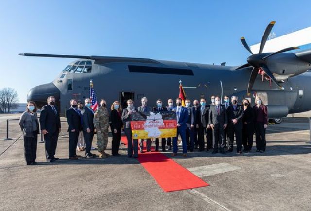 Almanya ilk C-130J-30 Super Hercules uçağının teslim aldı