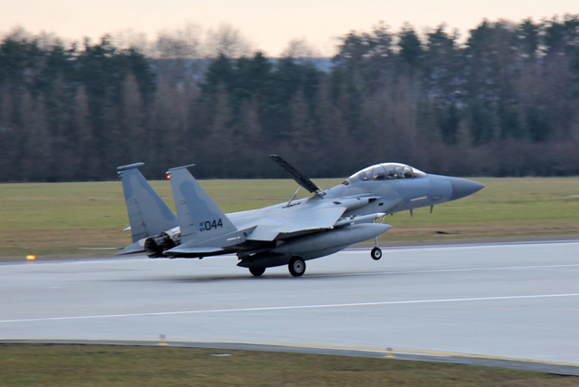 ABD Hava Kuvvetleri’nin F-15’leri Polonya’da