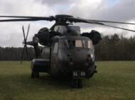 Almanya’da CH-53 boş araziye acil indi