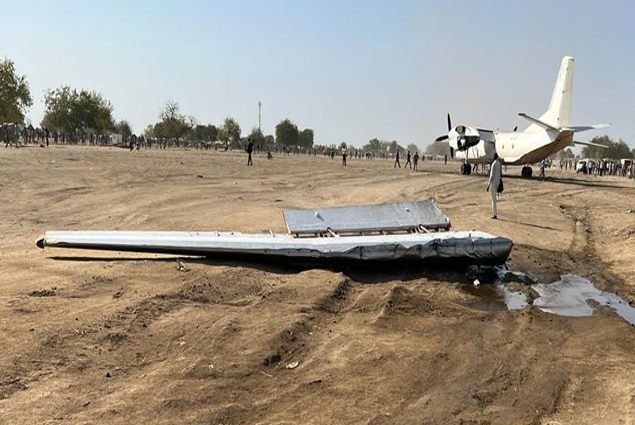 An-26 inişte kanadını kopardı