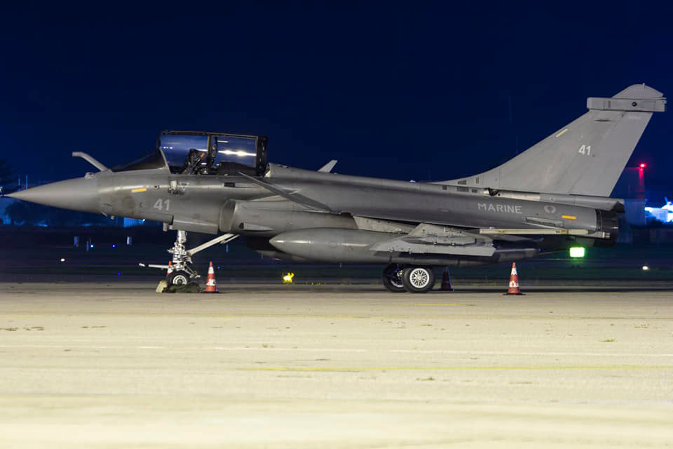 Fransız Donanması’nın Rafale uçağı Malta’ya acil indi