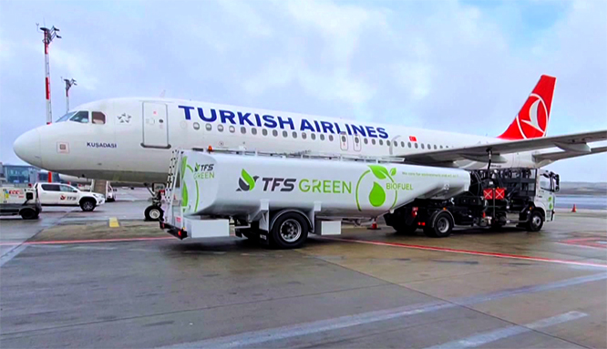 THY, çevreci yakıt ile ilk uçuşunu Paris’e yaptı