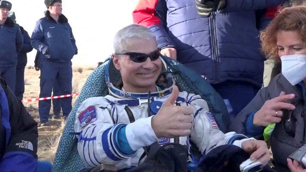 ABD’li astronot Rus Soyuz MS-19 ile dünyaya döndü