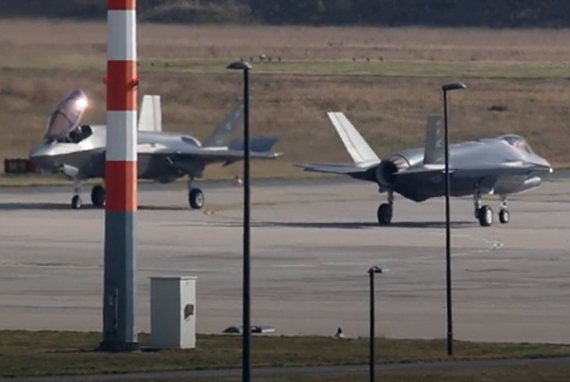 ABD’nin iki F-35’i Berlin’e acil indi