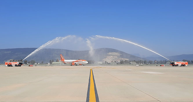 Bodrum’a sezonun ilk gelen yabancı havayolu Easyjet oldu