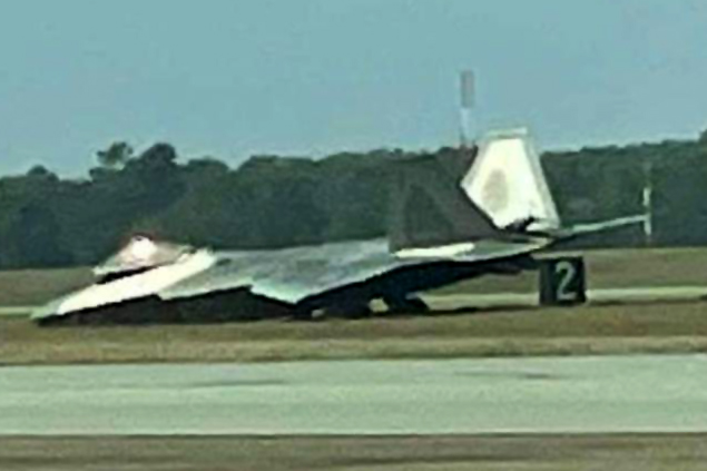 Florida’da F-22 Raptor pistten çıktı