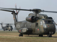 Almanya 60 adet Chinook helikopteri alacağını açıkladı