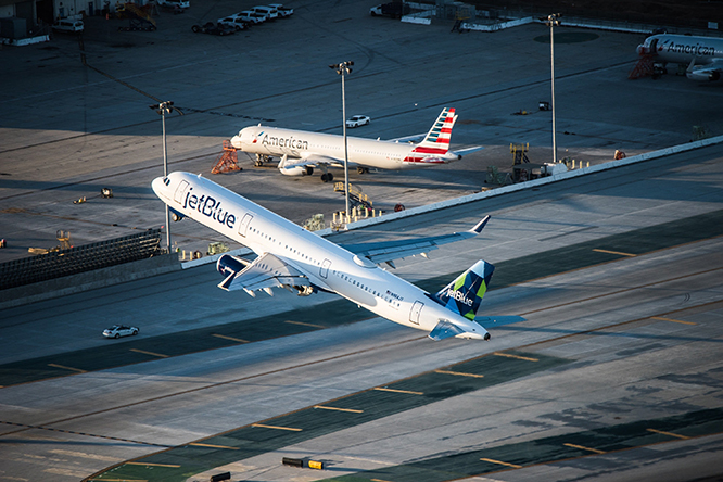 JetBlue uçağı JFK’yi 4 kez pas geçti, yolcular korktu