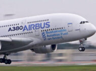 Airbus A380 uçağı ile ilk kez uçtu