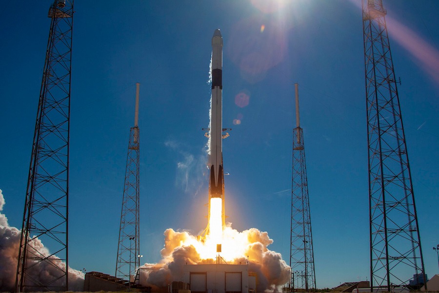 SpaceX, ABD ordusunun uydusunu uzaya gönderdi