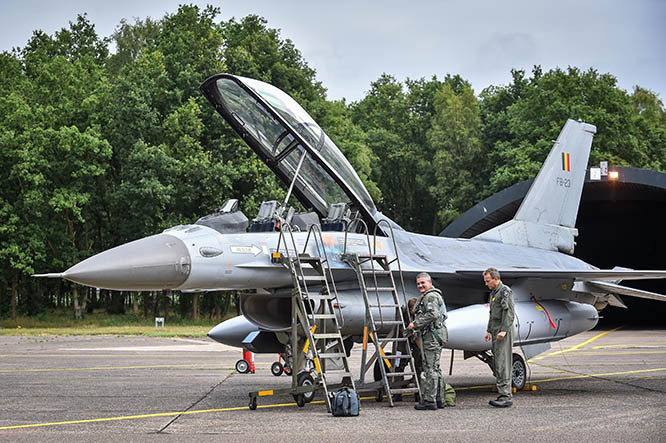 Belçika Hava Kuvvetleri’nin F-16’sı acil indi