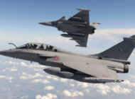 Fransa’da gösteri uçuşunda 2 Rafale havada çarpıştı