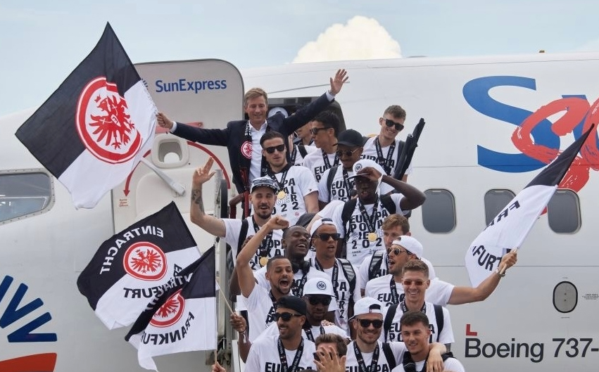 UEFA Avrupa Ligi şampiyonunu evine SunExpress uçurdu