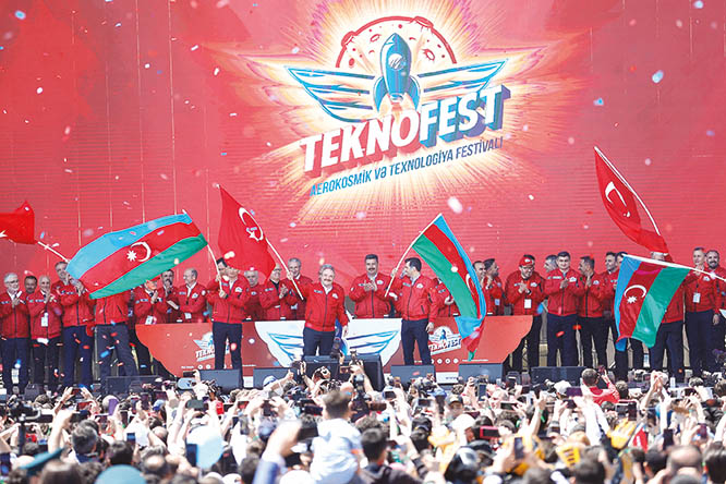 TEKNOFEST Azerbaycan rekor katılımla kapılarını açtı 