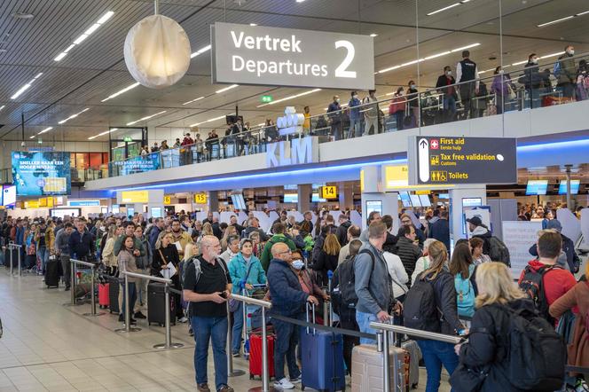 Schiphol Havalimanı’nda KLM ile ipler gerildi