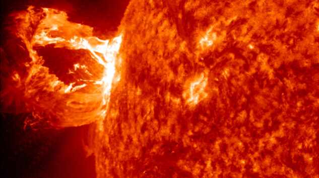 12 bin mil uzunluğunda güneş kasırgası görüntülendi