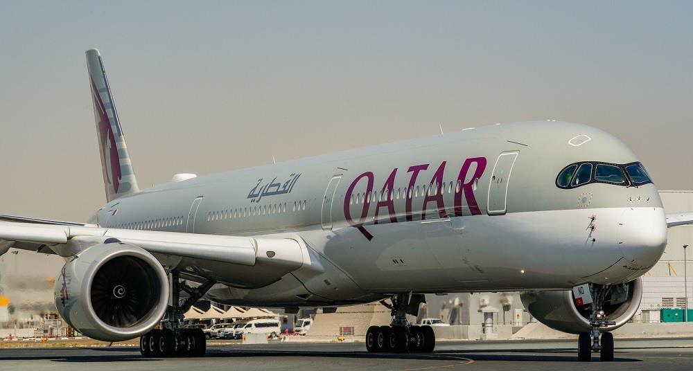 Katar’ın B777-300’ü motor arızası acil indirdi