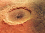 Mars’taki krater göze benziyor
