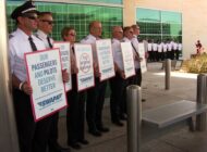 Southwest Airlines pilot ve mürettebatından protesto