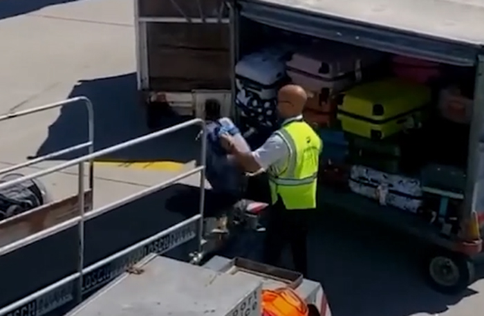 Almanya’da pilotlar bagaj yüklemeye başladı