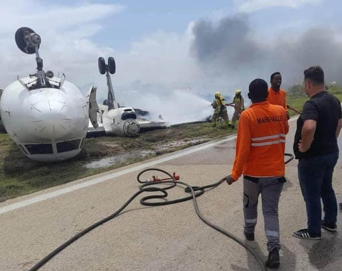 Fokker 50 inişte böyle ters dönmüştü