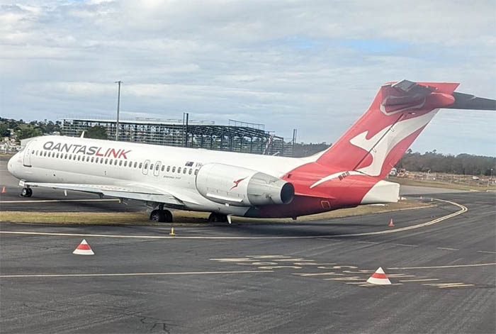 Qantas Link’in B717 uçağı pistten çıktı
