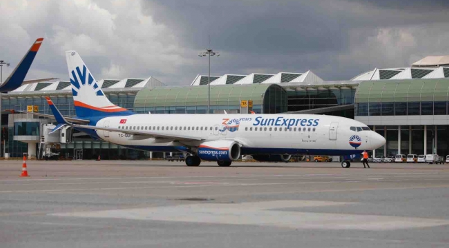 SunExpress’in İzmir-Köln uçağı İzmi’e geri döndü