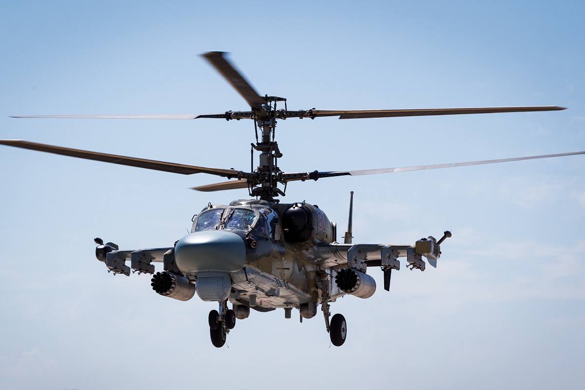 Rusya yenilediği Ka-52’nın test uçuşlarını yapıyor
