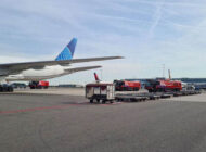 UA, uçağı Schiphol havalimanından kalkamadı