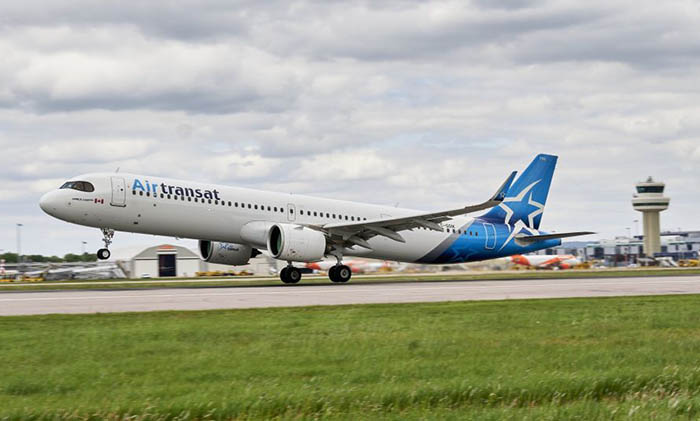 Air Transat uçağını kuş indirdi