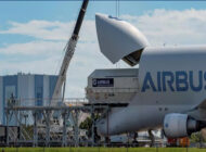 Airbus Beluga, Airbus uydusunu Kennedy Uzay Merkezi’ne teslim etti