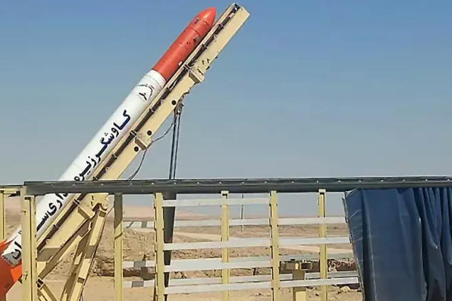 İran uydu taşımak için uzaya römorkör yolladı