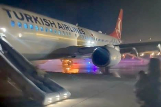 İstanbul-Hatay seferini yapan THY uçağının tekeri patladı