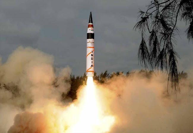 Hindistan, 5 bin km menzilli füzeyi test etti