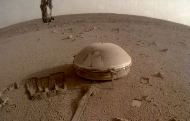 NASA, Mars’a gönderdirdiği InSight’tan umudunu kesti